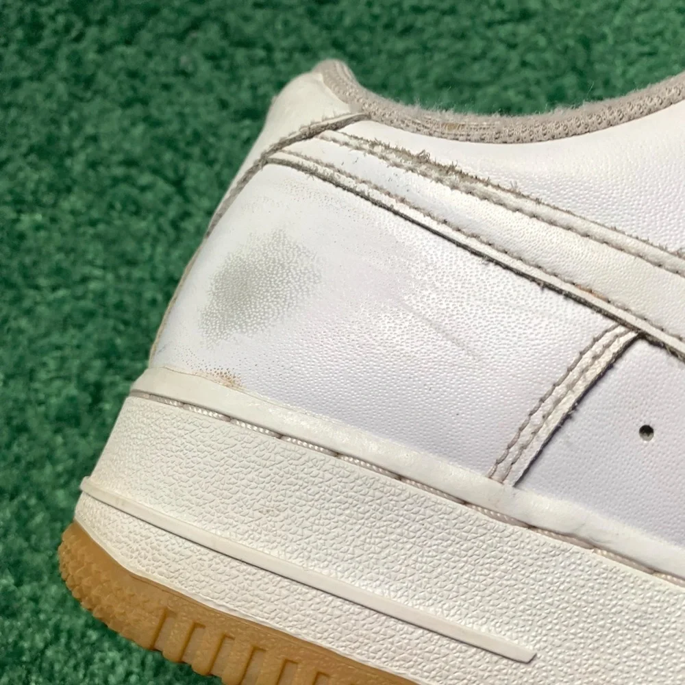 White AF1s - Picture 4 of 9